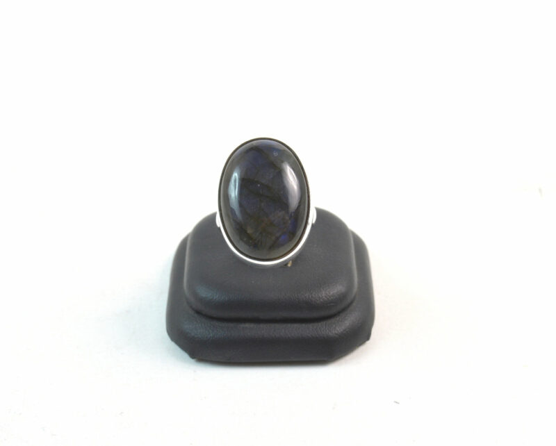Anello in Labradorite ovale e Argento 925