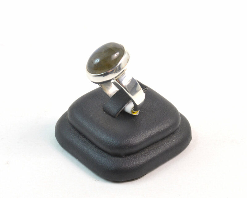 Anello in Labradorite liscio ovale e Argento 925 - immagine 4