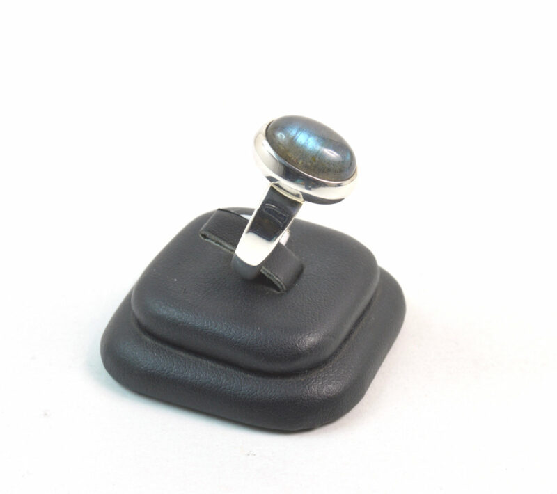 Anello in Labradorite liscio ovale e Argento 925 - immagine 3