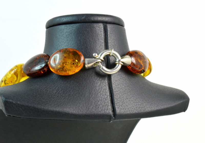 Collana a Scalare in Ambra Baltica Multicolor e chiusura in Argento 925. - immagine 2