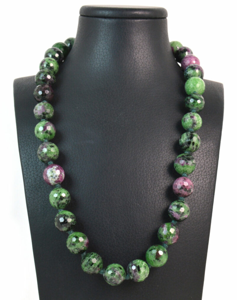 Collana in Zoisite Anyolite e Chiusura in Argento 925