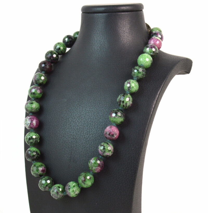 Collana in Zoisite Anyolite e Chiusura in Argento 925 - immagine 2