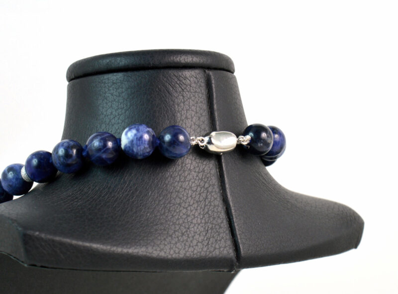 Collana in Sodalite, Intercalari e chiusura in Argento 925 - immagine 3