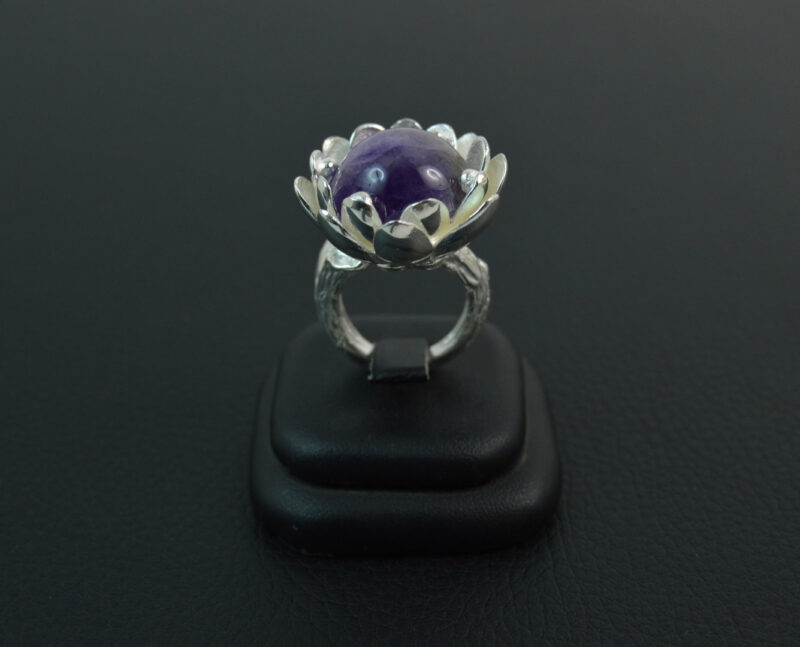 Anello Ninfea in Ametista e Argento 925 - immagine 2