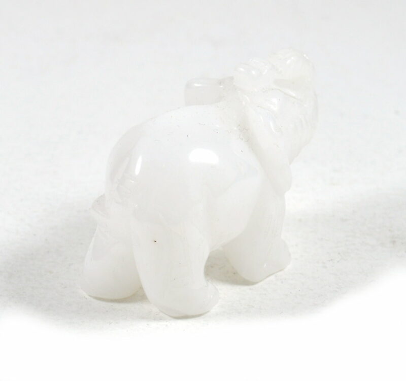 Elefante in Agata Bianca. Soprammobile, Idea Regalo - immagine 3