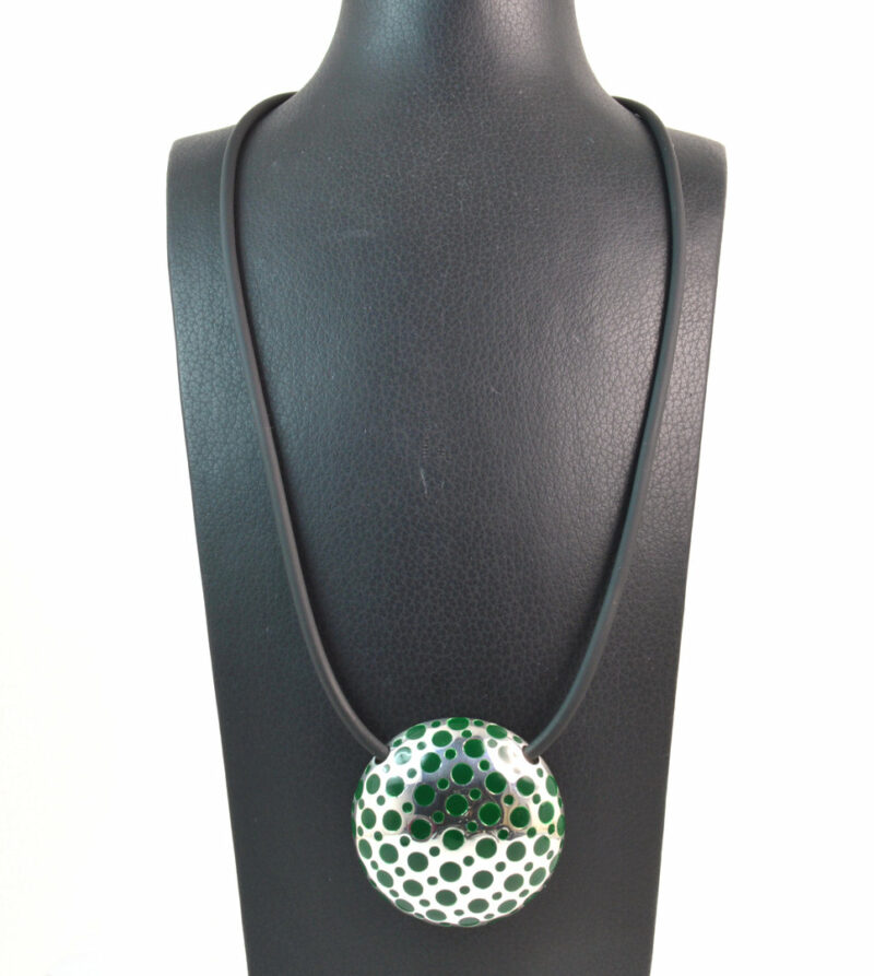 Ciondolo Pois e Argento 925 e Smalto Verde e Collana in Caucciù
