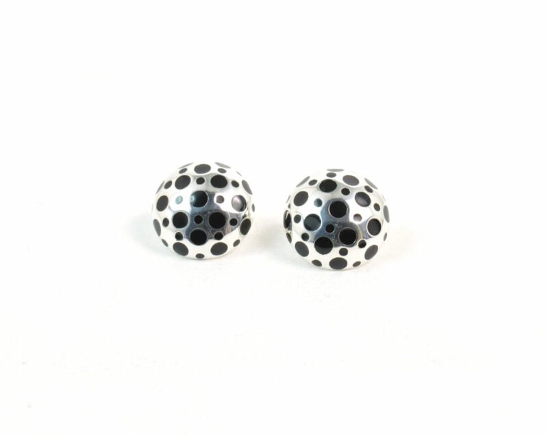 Orecchini Pois in Argento 925 e Smalto Nero - immagine 4