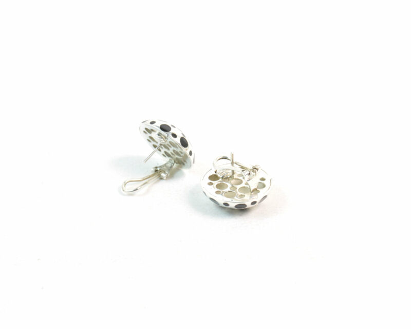 Orecchini Pois in Argento 925 e Smalto Nero - immagine 2
