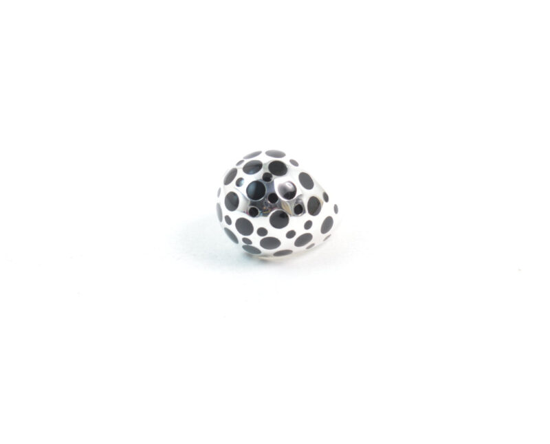 Anello Pois in Argento 925 e Smalto Nero - immagine 2