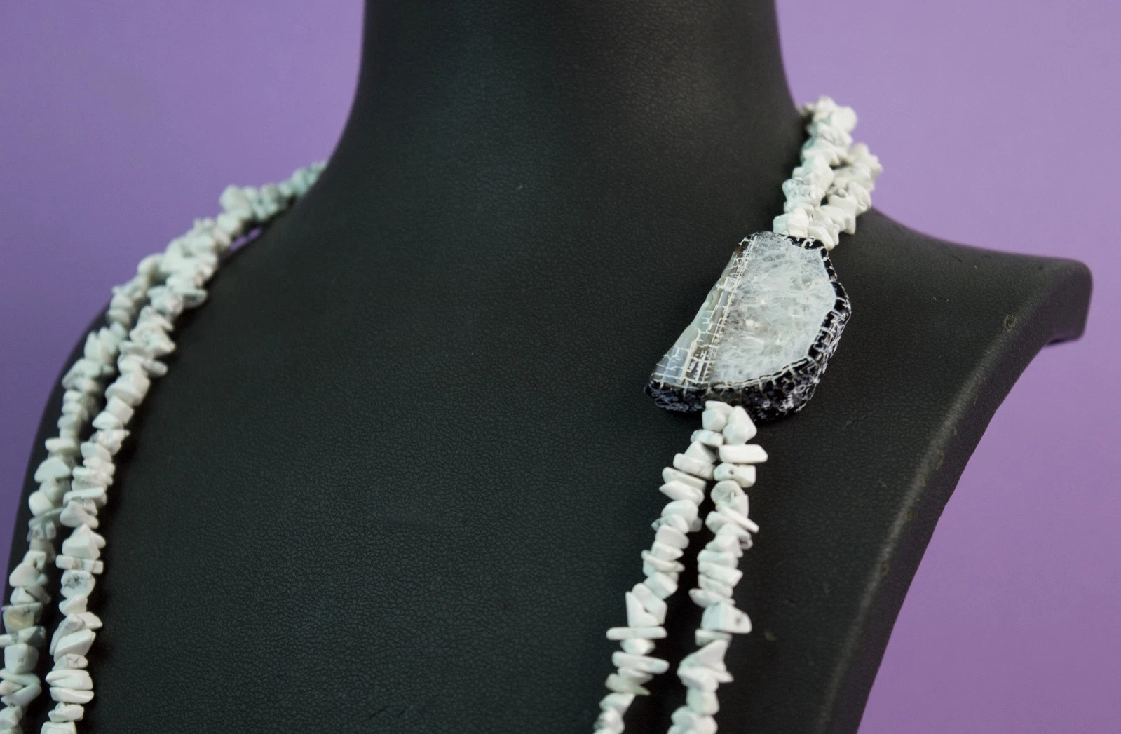 Collana due fili in Howlite, Agata di Fuoco e Chiusura in Argento 925 - immagine 3